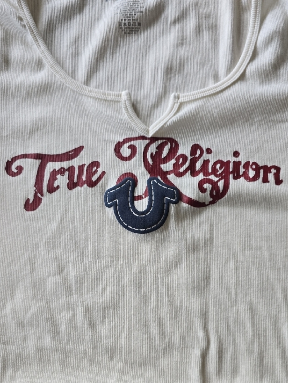 True Religion White Crop Tee with Red Script & Navy Horseshoe - Picture 2 of 4